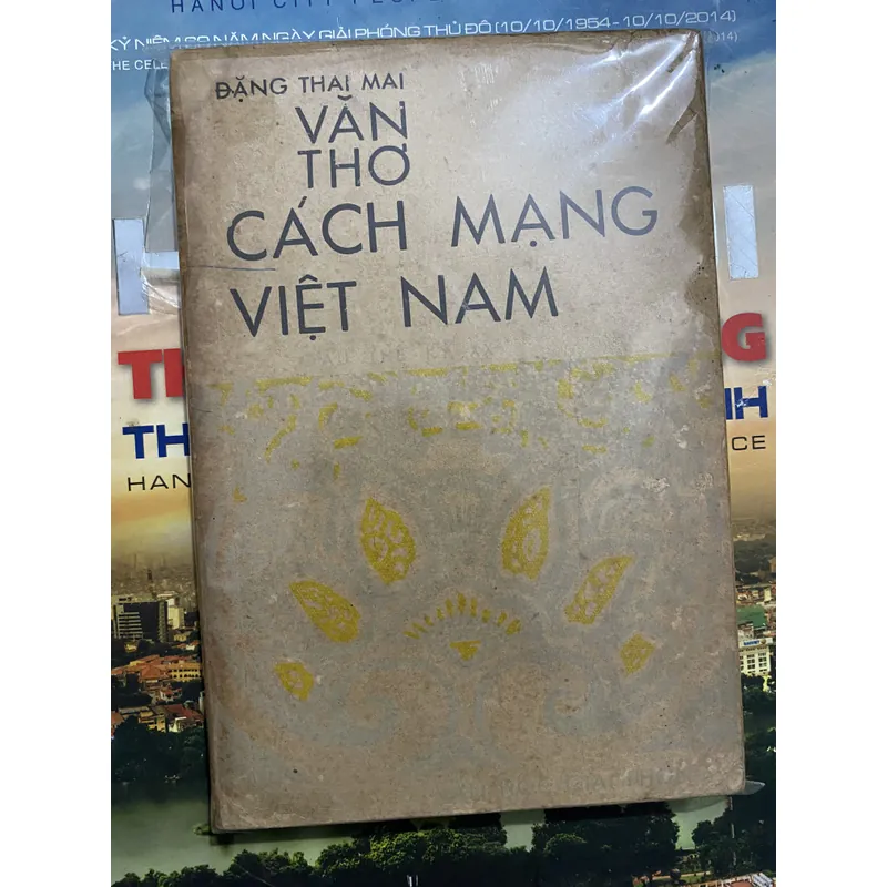 Văn Thơ Cách Mạng  674792
