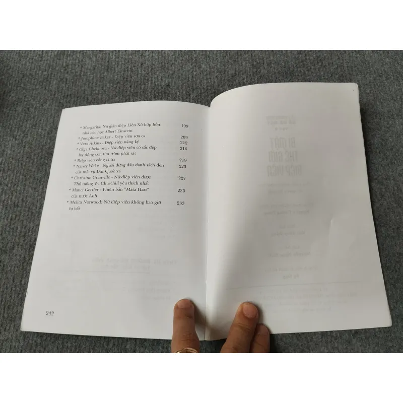 LẬT LẠI NHỮNG TRANG HỒ SƠ MẬT TẬP 3: BÍ MẬT THẾ GIỚI ĐIỆP VIÊN 716734