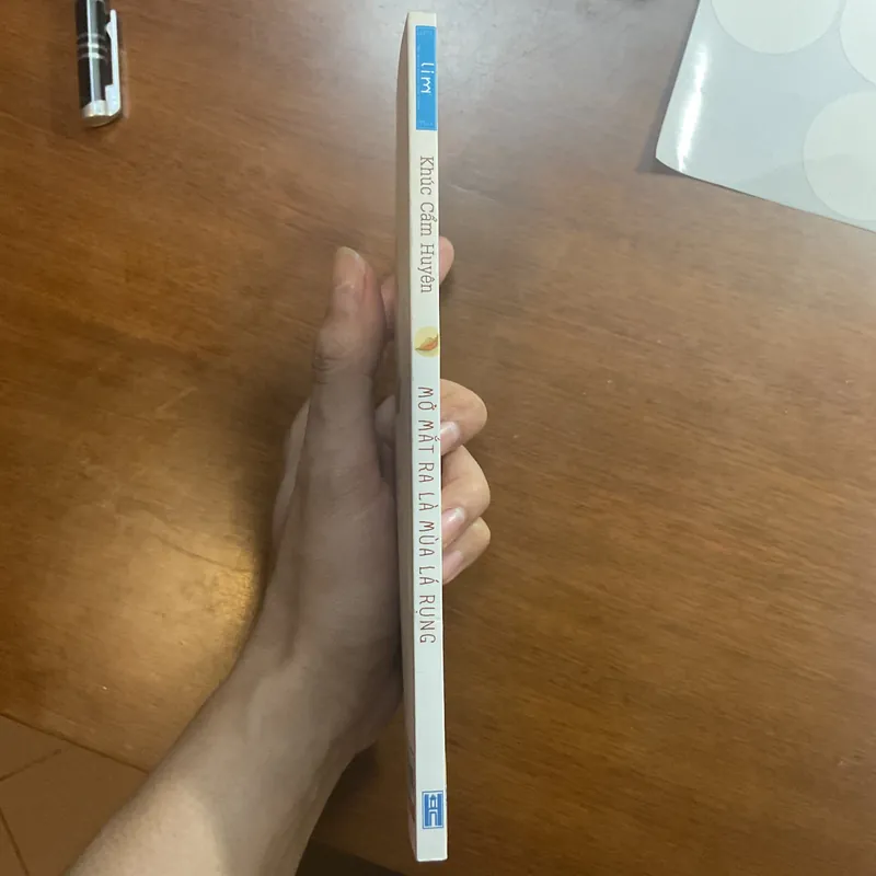 [TRUYỆN NGẮN] Mở mắt ra là mùa lá rụng - Khúc Cẩm Huyên 736382