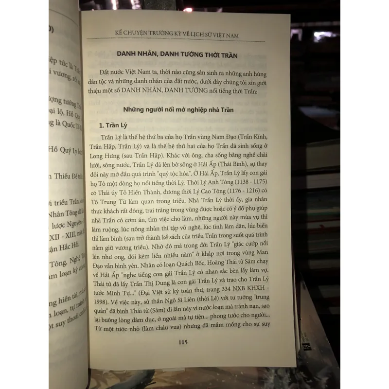 Kể chuyện trường kỳ về lịch sử Việt Nam - Trần Văn Vũ Hồng Đức 734511