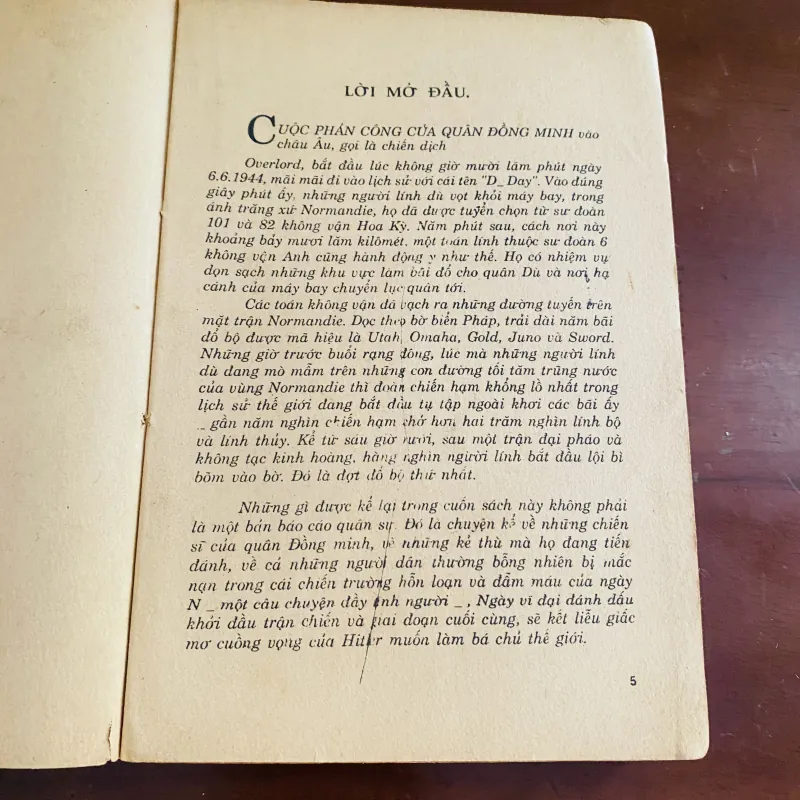 Ngày dài bất tận - Corne Lius Ryan (1990)  976860