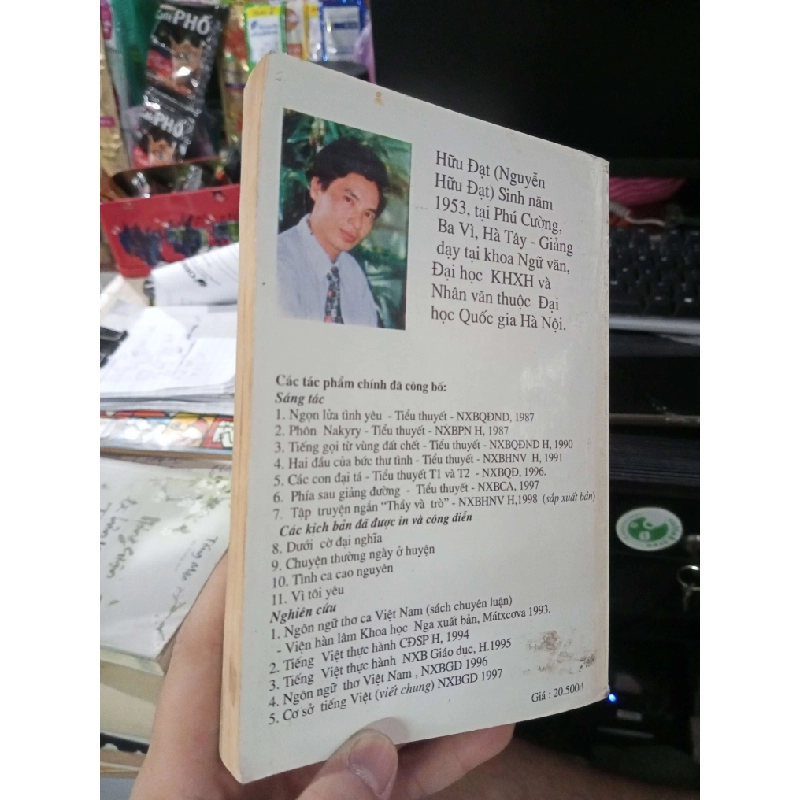 Phía Sau Giảng Đường - Hữu Đạt 1998 mới 80% ố (Sách văn học) HCM1304 1011571