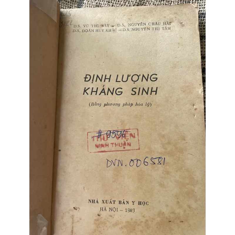 ĐỊNH LƯỢNG KHÁNG SINH ; 230 trang; Xb 1983 1020570