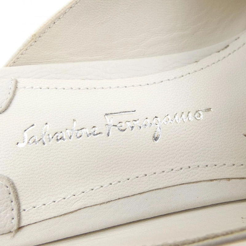 Giày sandal SALVATORE FERRAGAMO - Hàng hiệu Authentic 831092