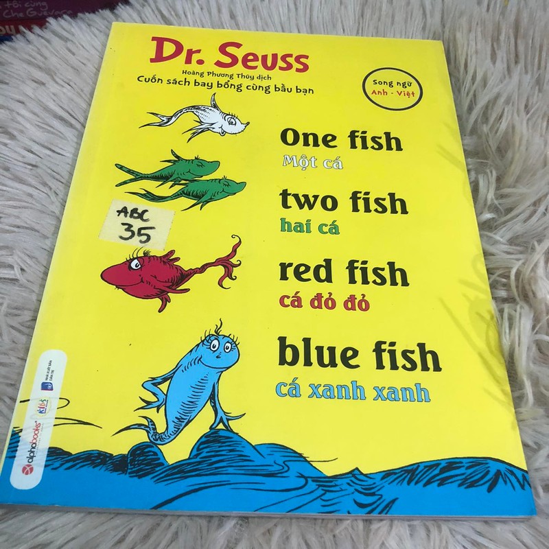 Một cá, hai cá, cá đỏ đỏ, cá xanh xanh - Dr. Seuss 178474