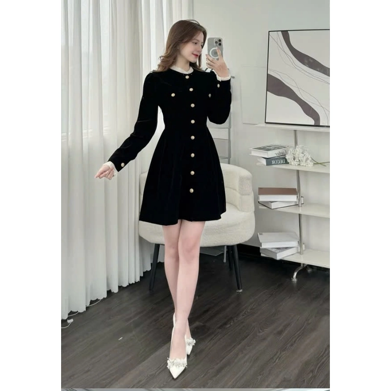 Váy nhung đen cổ bèo size M 103186