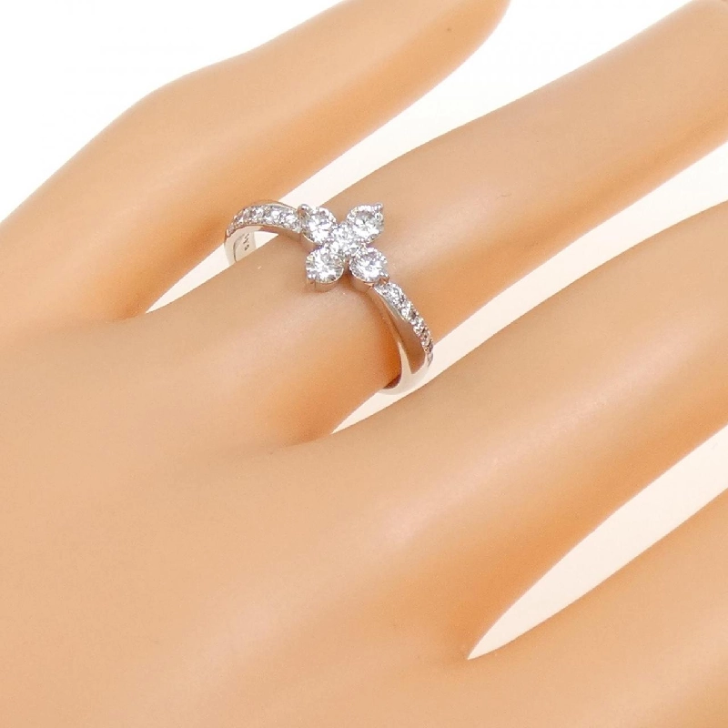 【Sản phẩm mới】Nhẫn kim cương PT950 hình hoa 0.50CT 671672