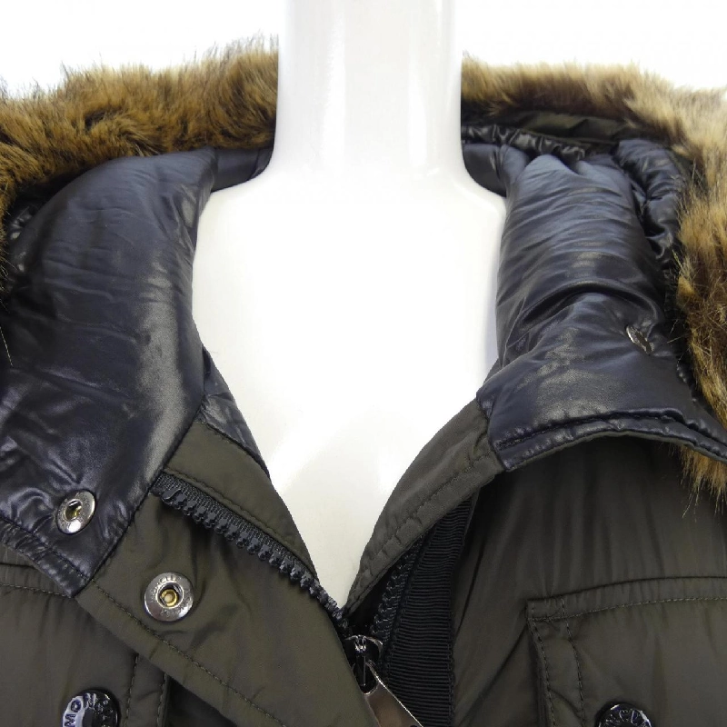 Áo khoác lông vũ MONCLER 635383