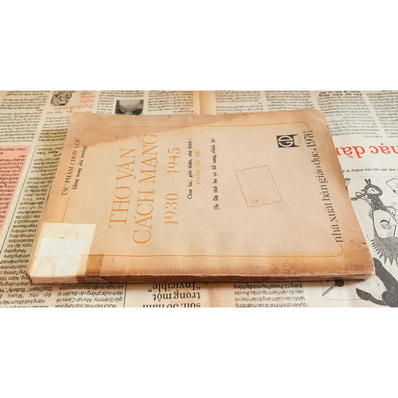 THƠ VĂN CÁCH MẠNG 1930 - 1945 1044656