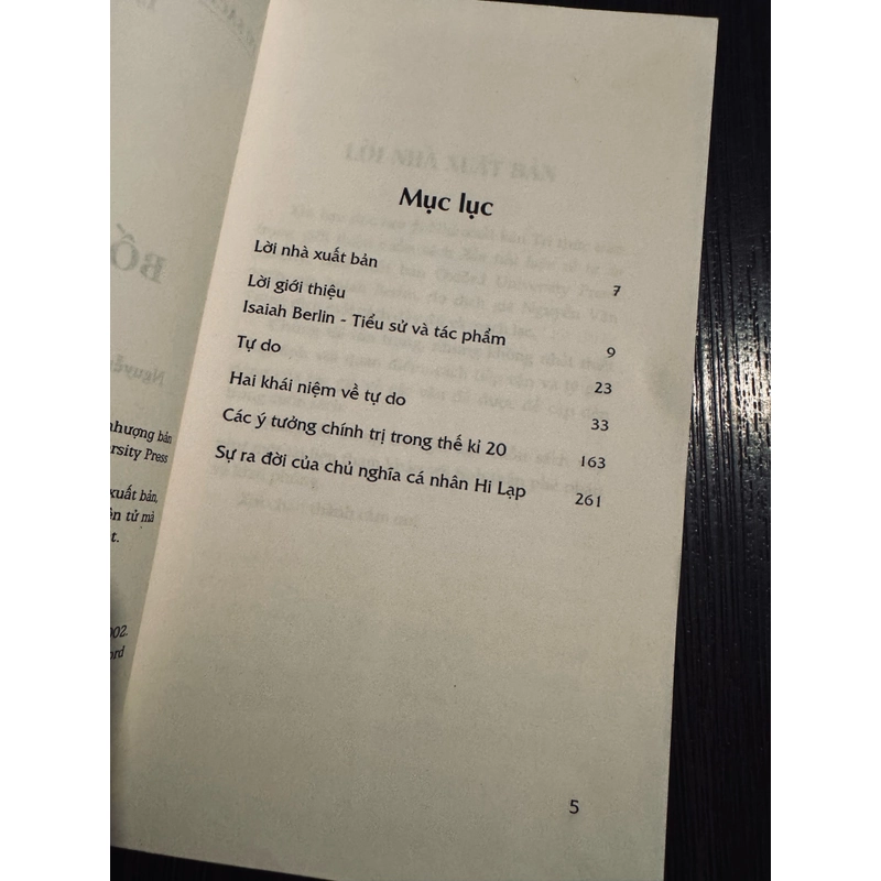 Bốn tiểu luận 454037