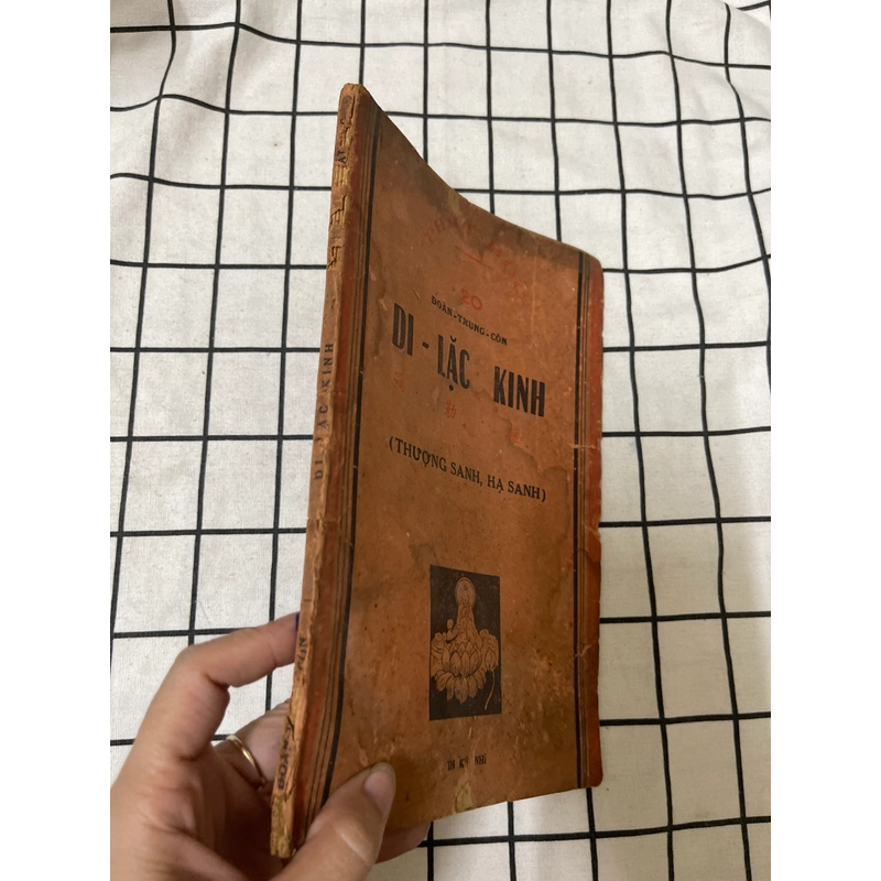 Di lạc kinh  sách in năm 1972 551796