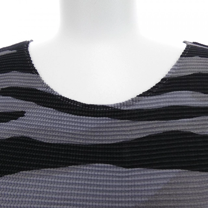 me ISSEY MIYAKE MI41FK646 Áo - Hàng hiệu Chính hãng 819318