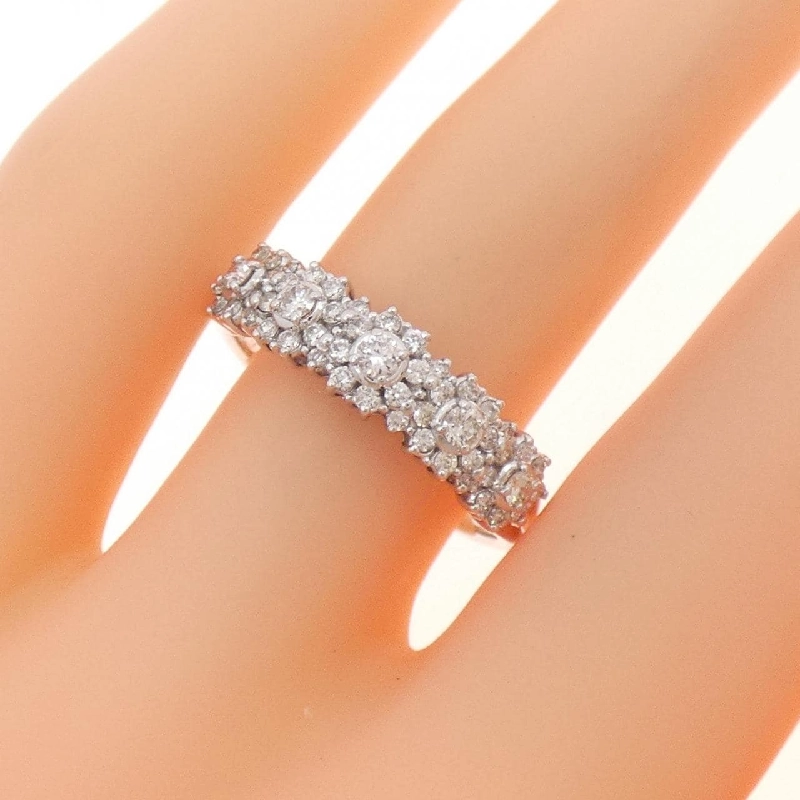 Nhẫn kim cương hoa K18WG 0.40CT - Hàng hiệu Authentic 848445