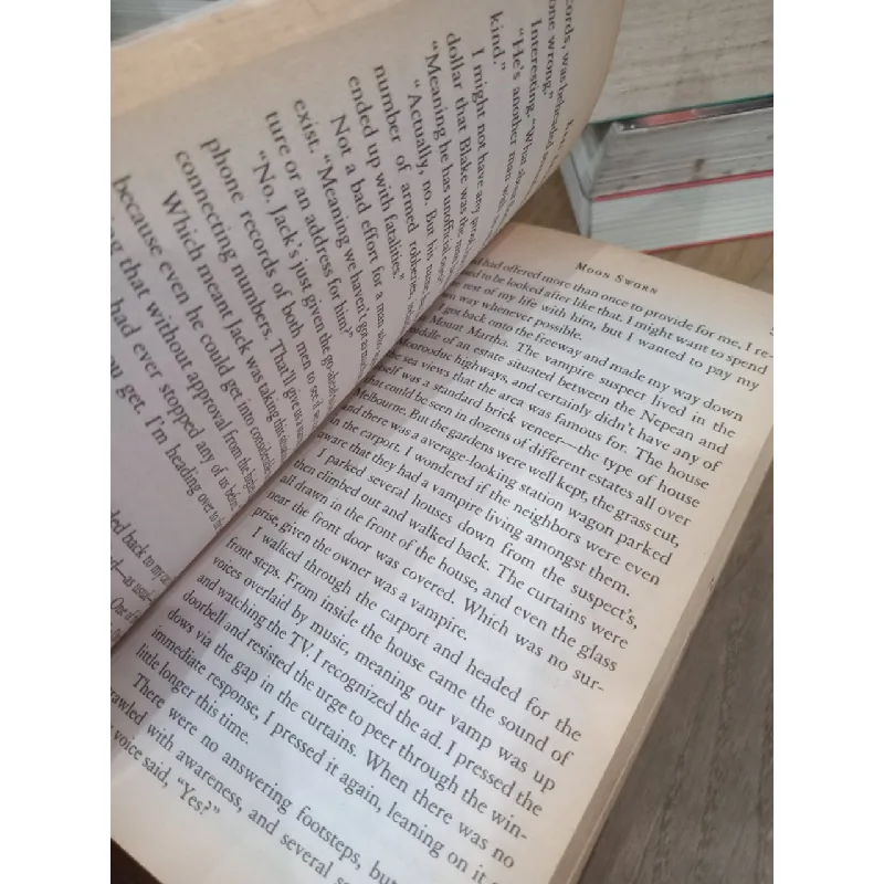 Moon sworn - Keri Arthur 704070