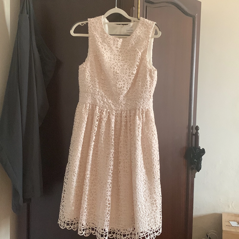 Đầm ren sát nách. 477559