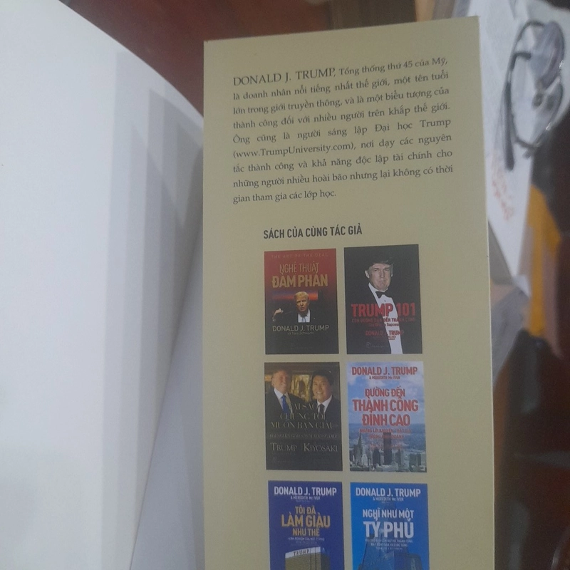 Trump - ĐỪNG BAO GIỜ BỎ CUỘC, cách Trump biến những thách thức thành THÀNH CÔNG 320108