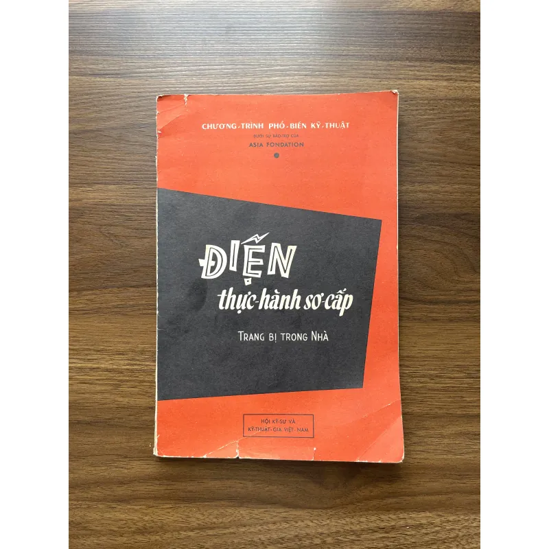 Điện thực hành sơ cấp - Trang bị trong nhà 1020518