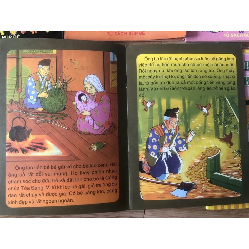 Tủ sách búp bê - Combo 9c không trùng 1004077