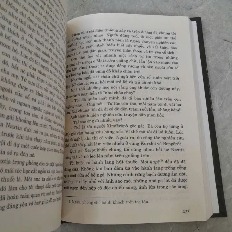 BÔNG HỒNG VÀNG VÀ BÌNH MINH - K.PAUXTÔPXKI 784339