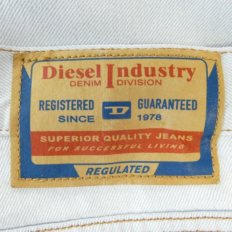 Quần jeans DIESEL - Hàng hiệu Authentic 894835