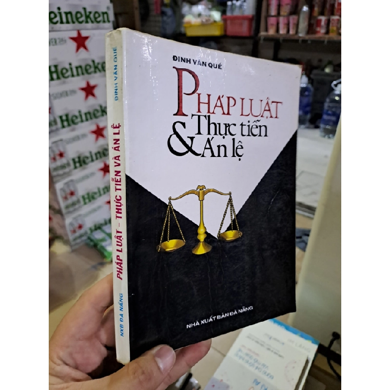 [Phiên Chợ Sách Cũ] Pháp Luật Thực Tiễn Và Án Lệ (1990) - Đinh Văn Quế R1208 532850