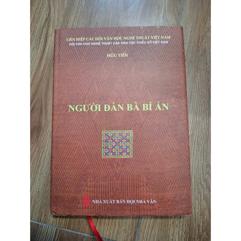 Người đàn bà bí ẩn - Hữu Tiến - Truyện ngắn 761581