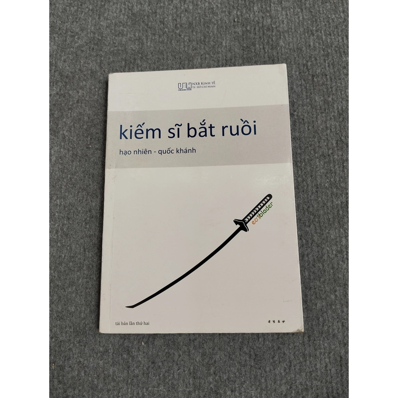 KIẾM SĨ BẮT RUỒI 533349