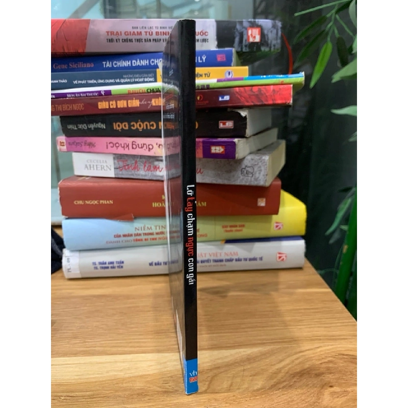 Lỡ tay chạm ngực con gái -Trang Hạ Dịch 782200