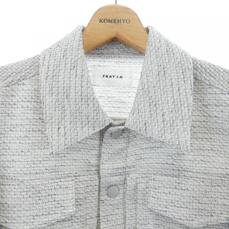 Áo khoác FRAY I.D - Hàng hiệu Authentic 810565