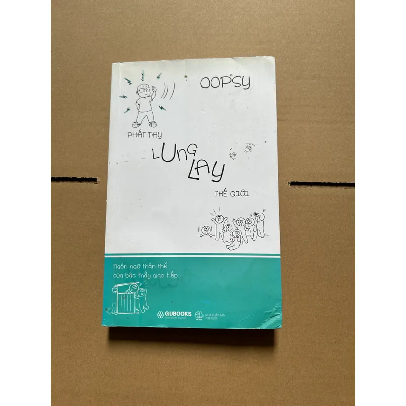 Phất tay lung lay thế giới (ướt góc dưới) 704109