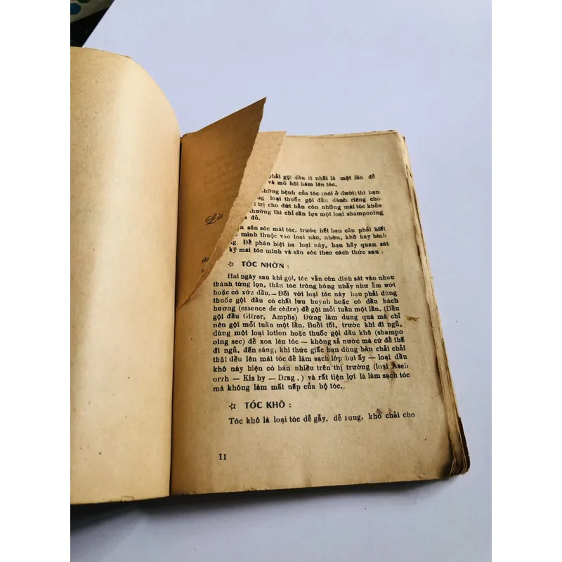 NGHỆ THUẬT TRANG ĐIỂM – Bà Tuyết Vinh 1974 718112