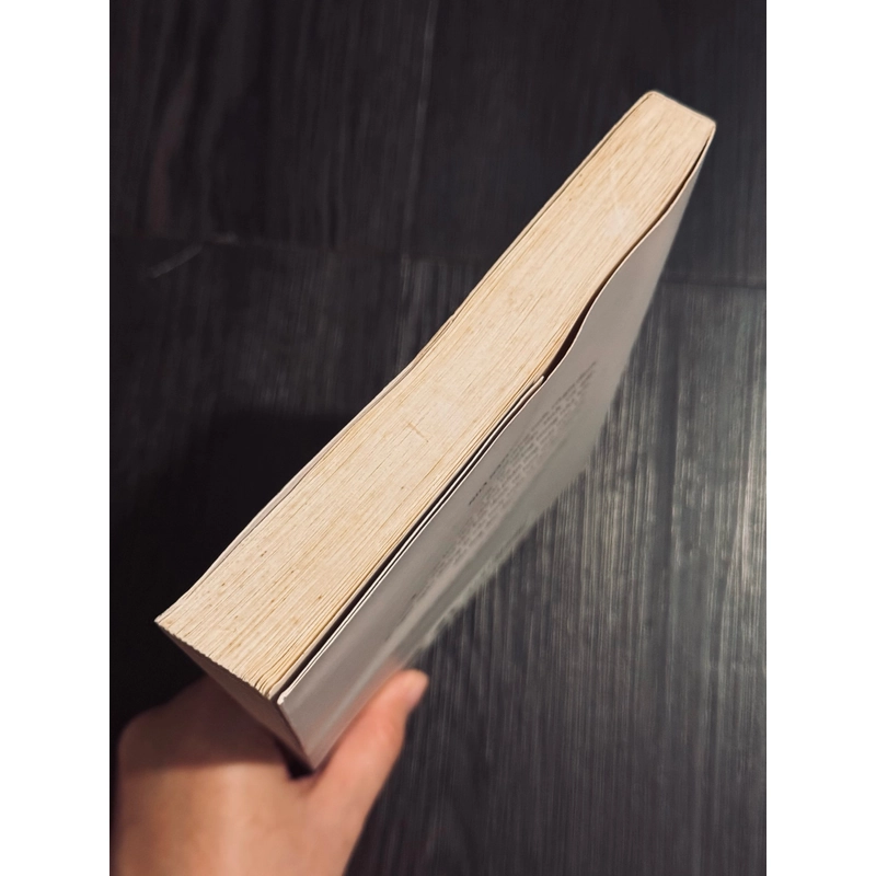 Tiếng cười trong bóng tối 524183