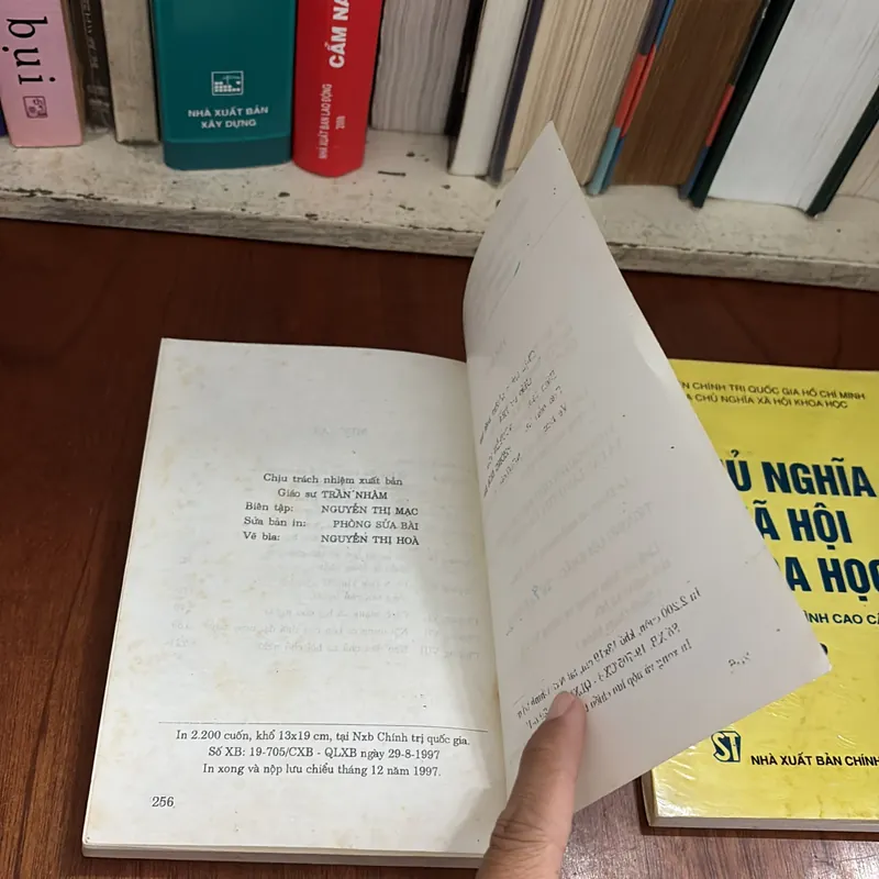 II Tựa sách: Chủ Nghĩa Xã Hội Khoa Học _ Chương Trình Cao Cấp (2 Tập) - 1997 603150