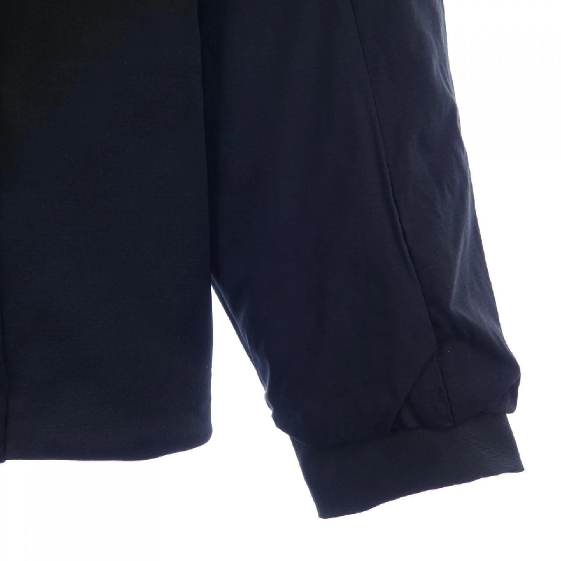 Áo khoác ARC'TERYX - Hàng hiệu Authentic 825577