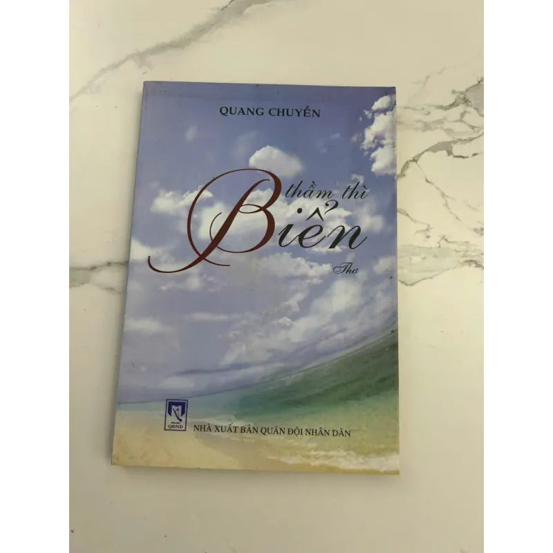 Biển thầm thì (Thơ) - Quang Chuyên 602171