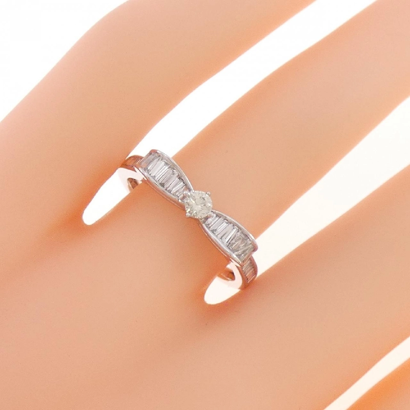 Nhẫn kim cương K18WG 667990