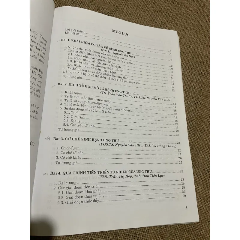 SÁCH Y - KHỔ LỚN - UNG THƯ HỌC ĐẠI CƯƠNG - Chủ biên: GS. TS. NGUYỄN BÁ ĐỨC 565369