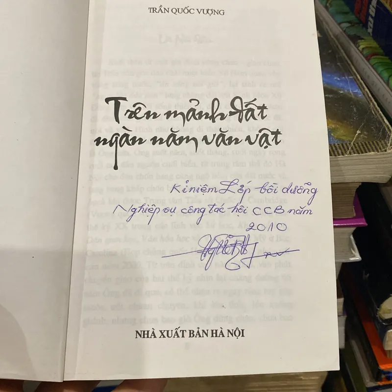 TRÊN MẢNH ĐẤT NGÀN NĂM VĂN VẬT, GS. TRẦN QUỐC VƯỢNG (XB 2009) 561785