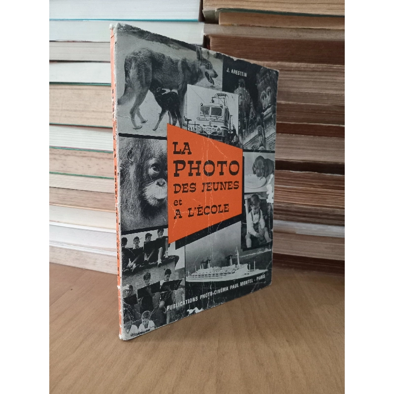 La photo des jeunes et a l'ecole - Jean Arestein 1020609