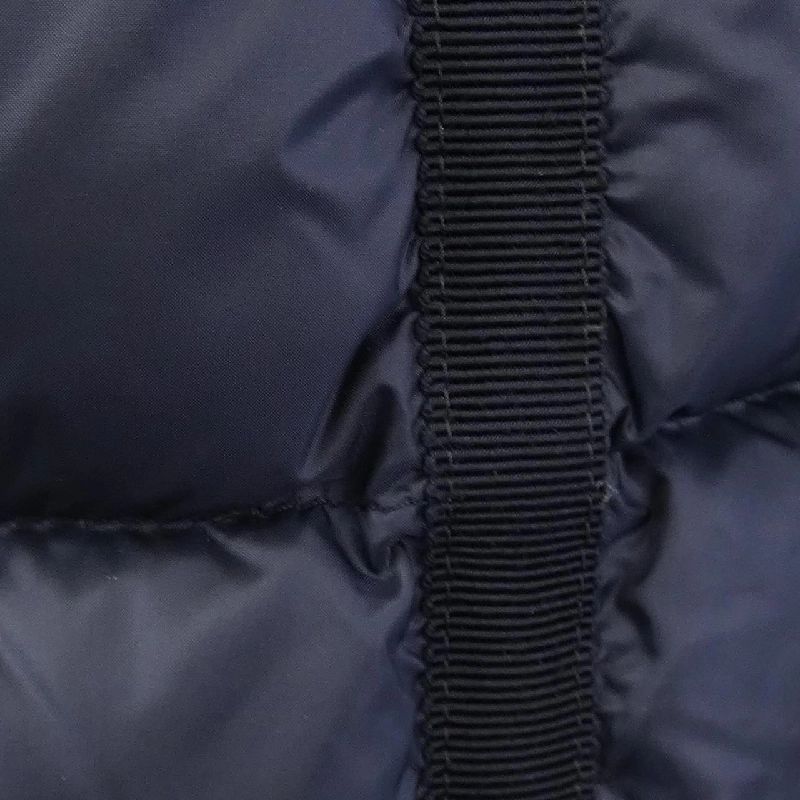 Áo khoác lông vũ MONCLER 642391