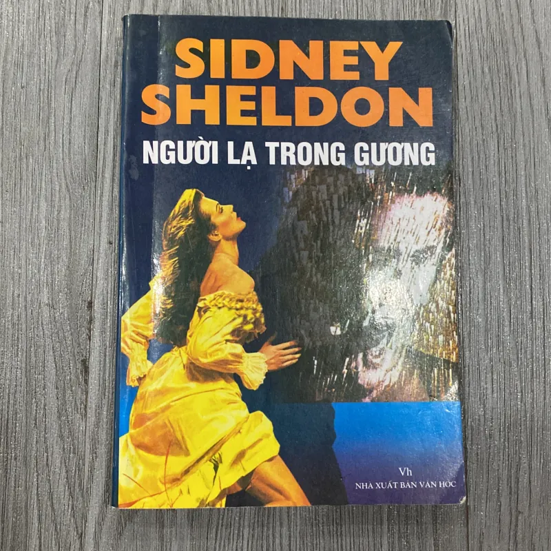 Người lạ trong gương 1023411