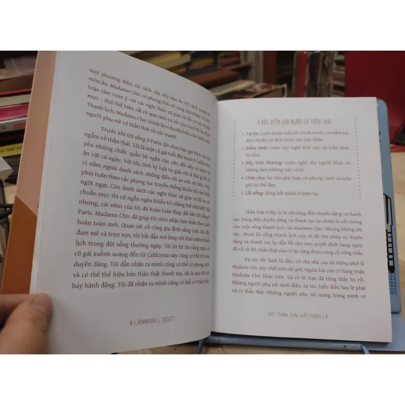 Sách: Rất thần thái, rất Paris - TG: Madam Chic (B1) 785781