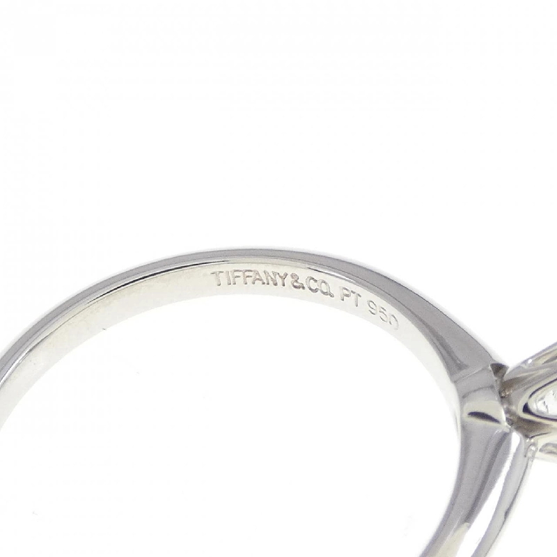 Nhẫn Solitaire Classic Tiffany 0.23CT G VVS1 VG - Hàng hiệu Chính hãng 840537