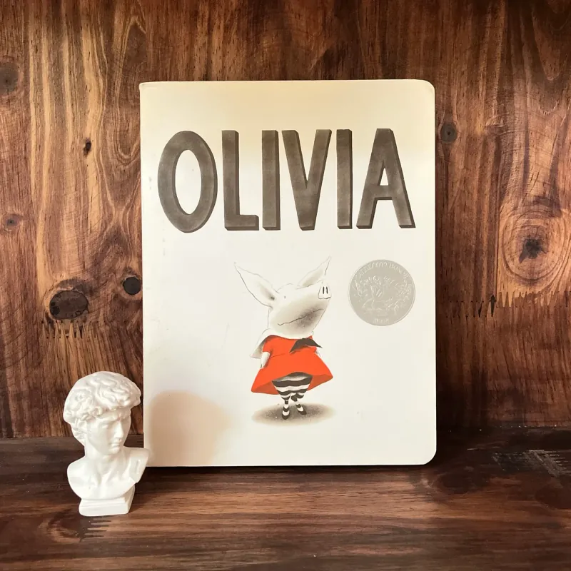 ✨𝑶𝒍𝒊𝒗𝒊𝒂✨ (A Caldecott Honor Book) 674824