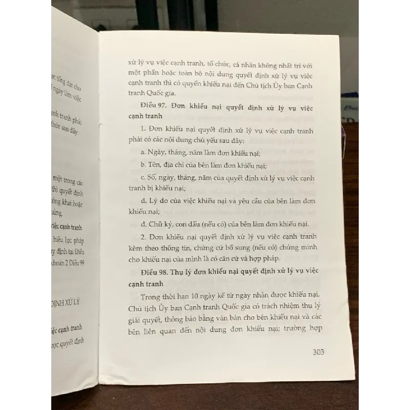 Thể chế kinh tế Việt Nam theo hướng phát triển bền vững chế độ chính trị<br>PGS. TS. Lê Quốc Lý (Chủ biên) 539569