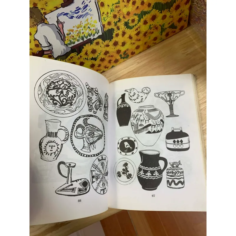 Văn Hóa Trang Trí Các Nước Đông Tây - Huỳnh Văn Lý 927239