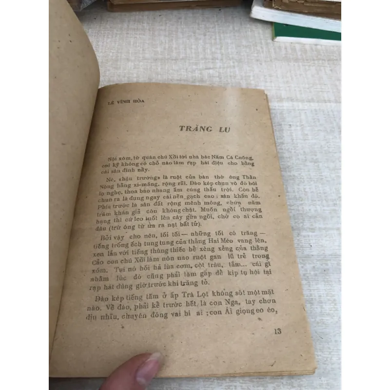 Mùa xuân chim én bay về 1009811