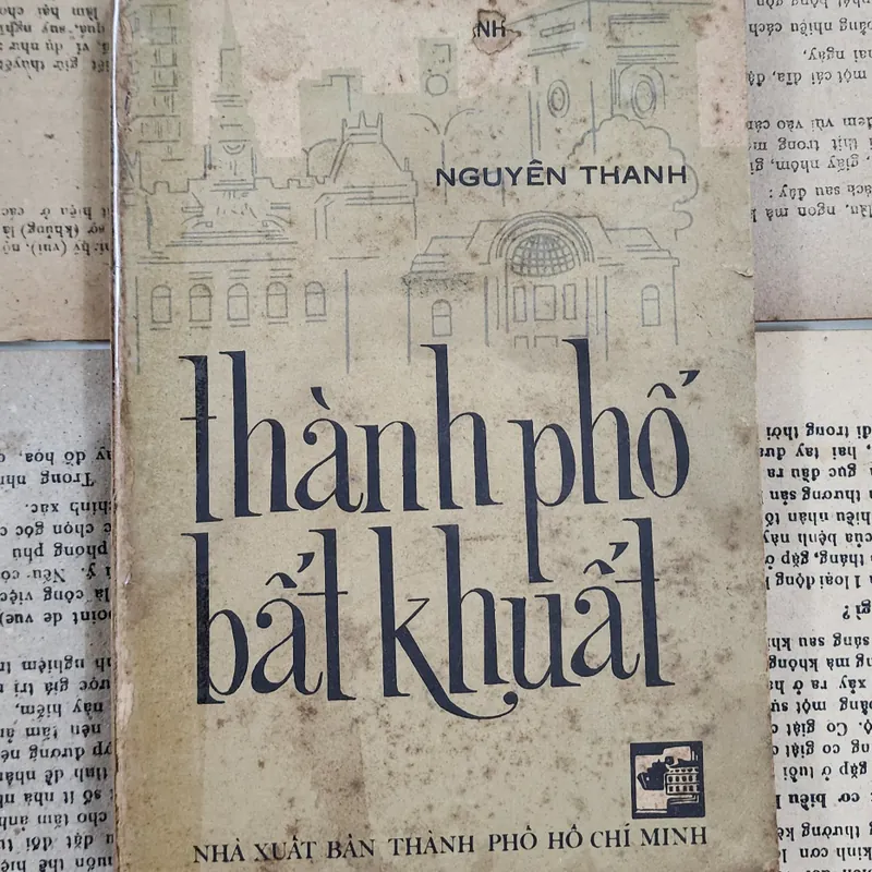 THÀNH PHỐ BẤT KHUẤT - tác giả: Nguyên Thanh 707920