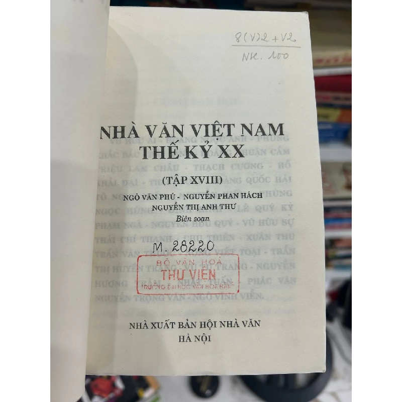 Nhà Văn Việt Nam Thế Kỷ XX - Nhiều tác giả 1001661