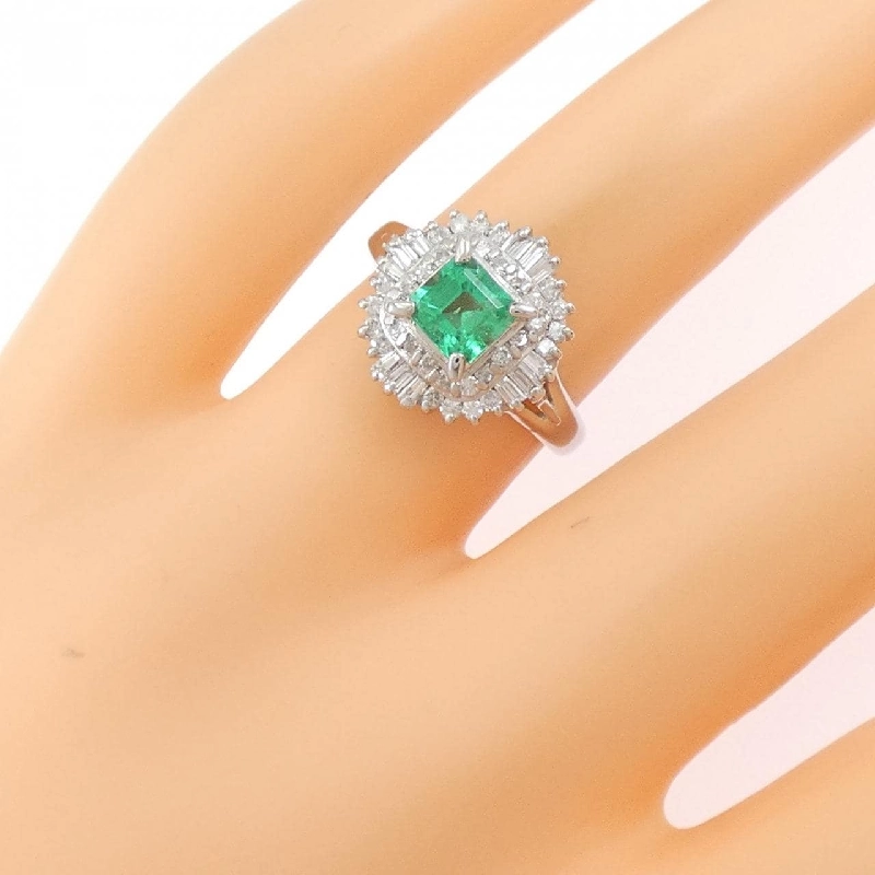 Nhẫn Emerald PT900 0.64CT - Hàng hiệu Chính hãng 852164